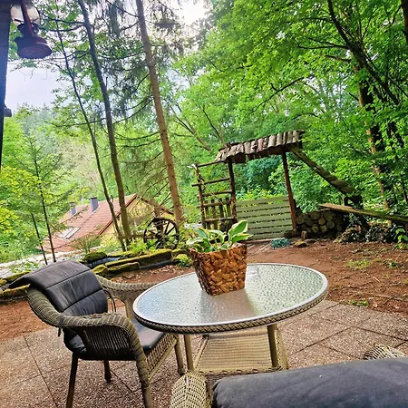 Waldzeit-huette